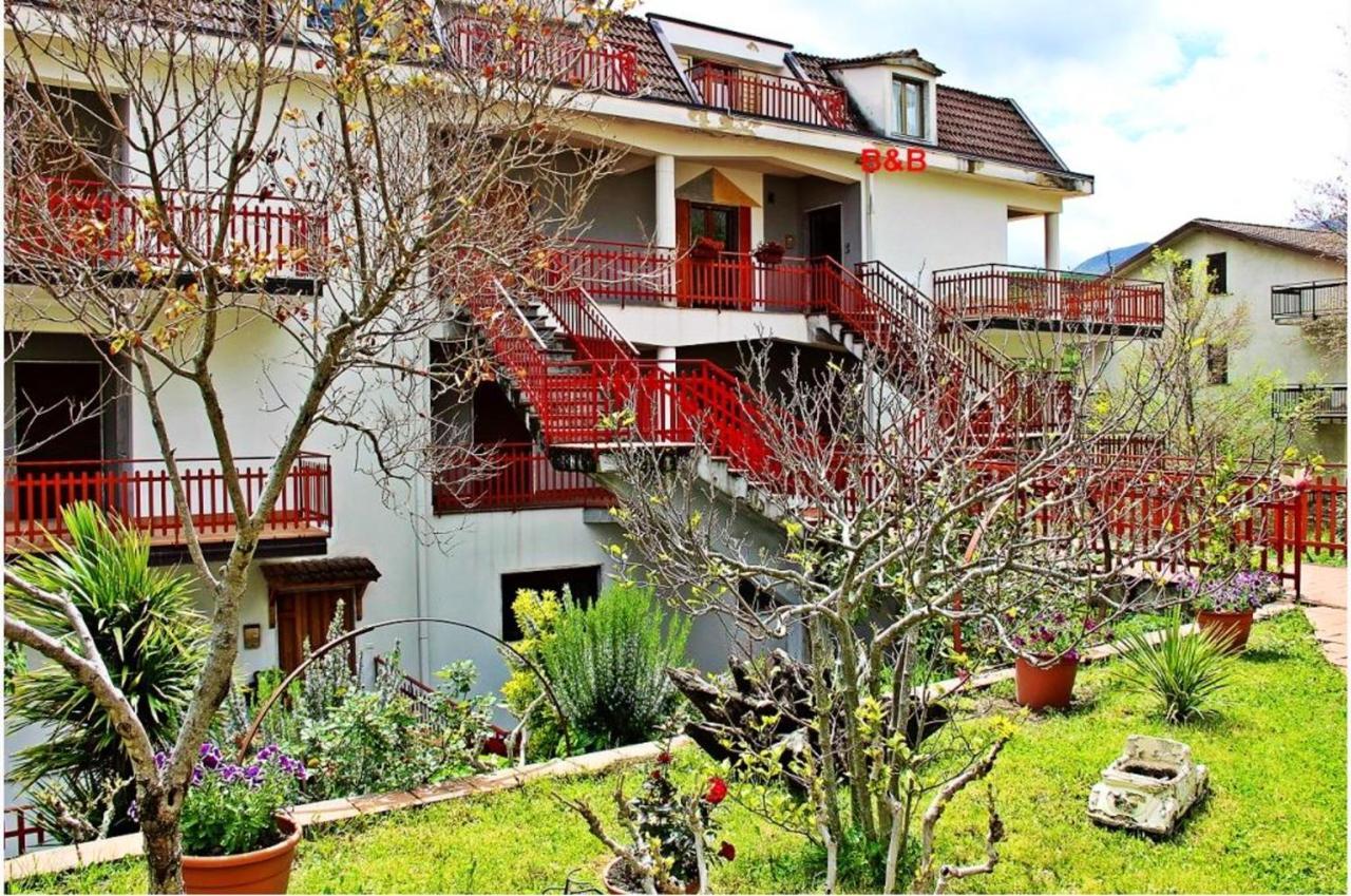 Cosy Apartment In Calvello, 45 Sqm With Included Parking Экстерьер фото